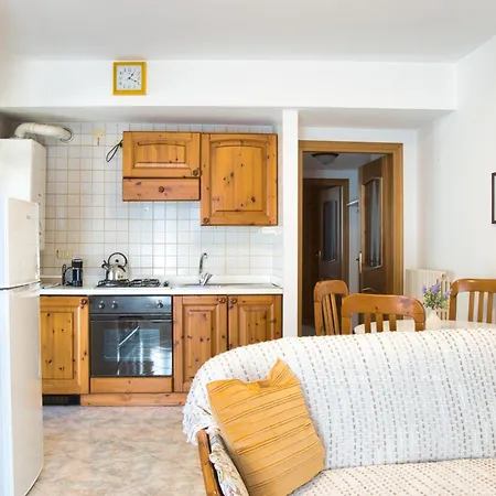 Lobia In Via Parrocchiale