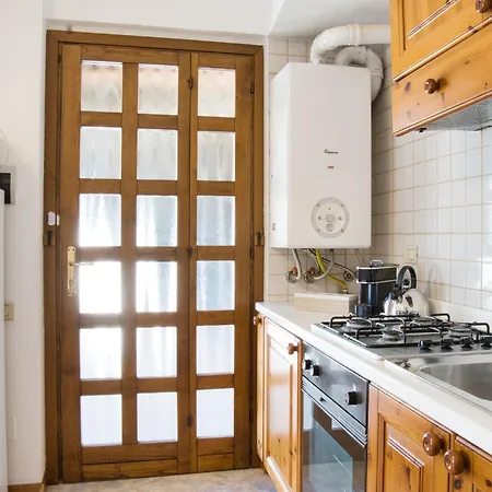 Lobia In Via Parrocchiale